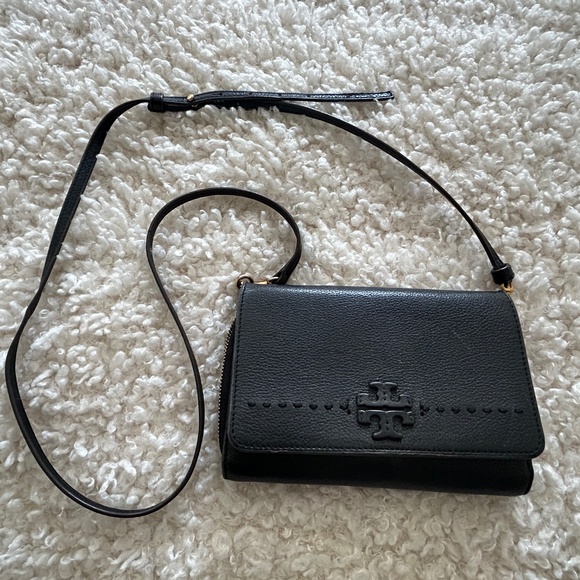 Tory Burch Handbags - EUC Tory Burch Black Leather Crossbody Wallet Purse